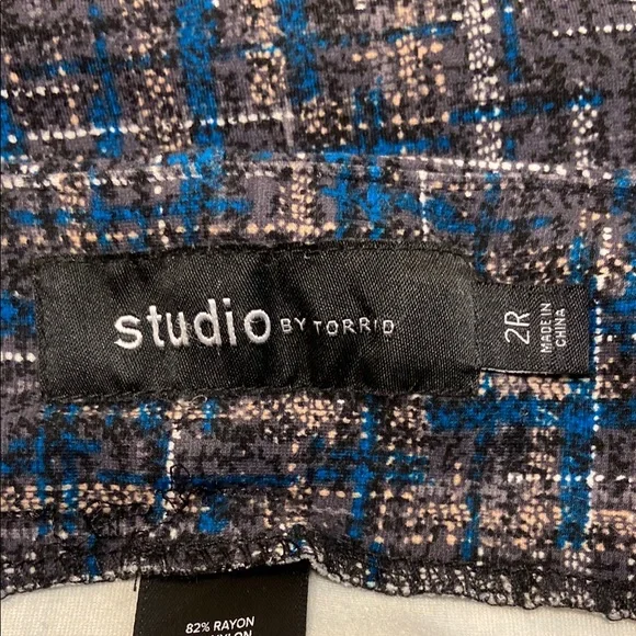 Torrid - Pull-On Luxe Ponte Pencil Pant, Size 2X - Picture 6 of 6